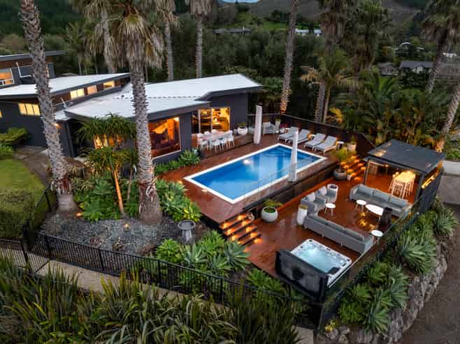 17 Governors Heights, Whangamata