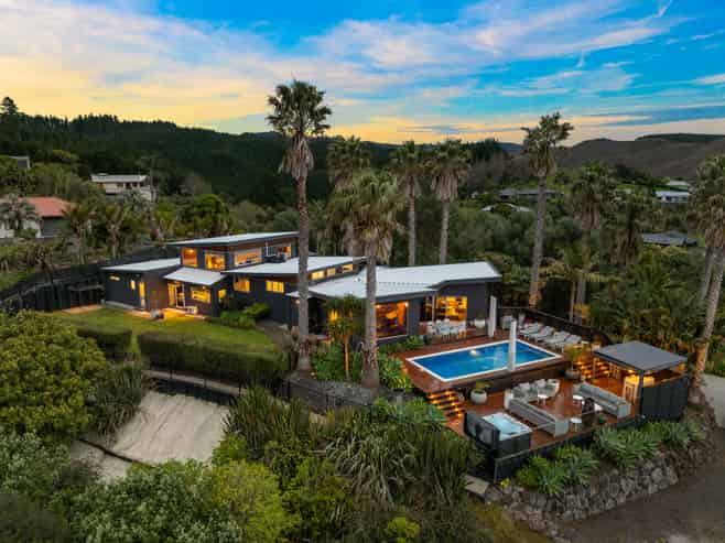 17 Governors Heights, Whangamata