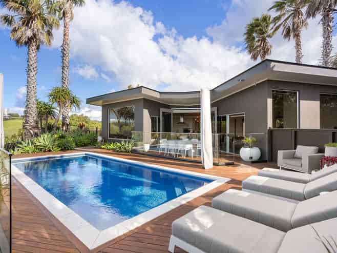 17 Governors Heights, Whangamata