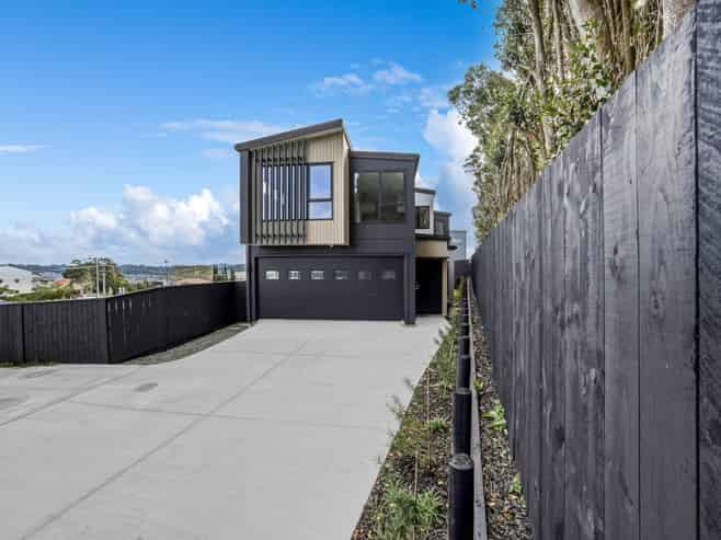4/55 Spencer Road, Oteha