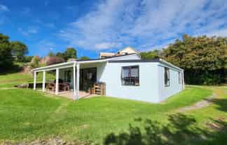 2 Whenuariri Place, Maketu