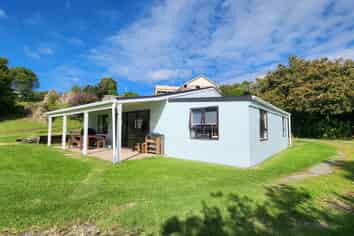 2 Whenuariri Place, Maketu
