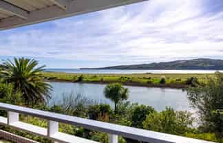 7 Nihinihi Avenue, Raglan