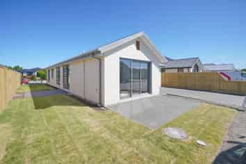 38 Edlin Lane, Pegasus