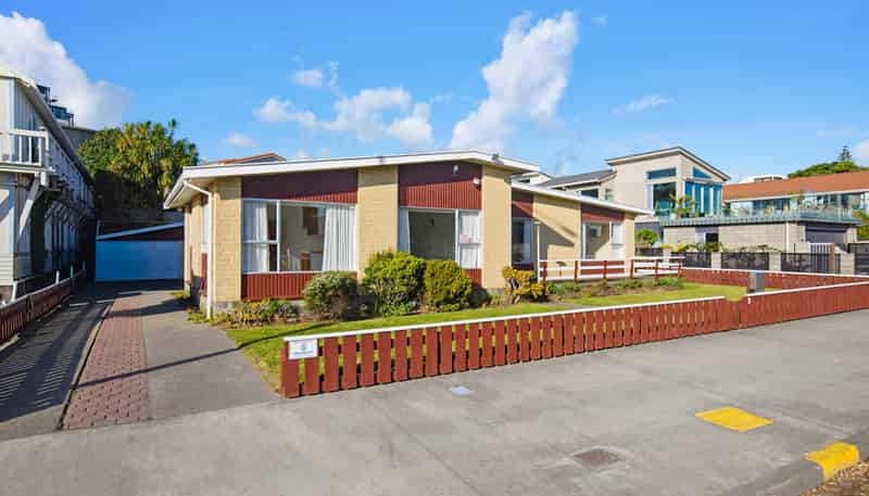 5 Marine Parade, Paraparaumu Beach