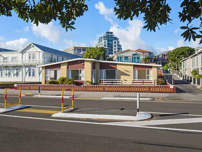 5 Marine Parade, Paraparaumu Beach