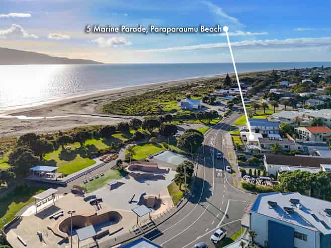 5 Marine Parade, Paraparaumu Beach