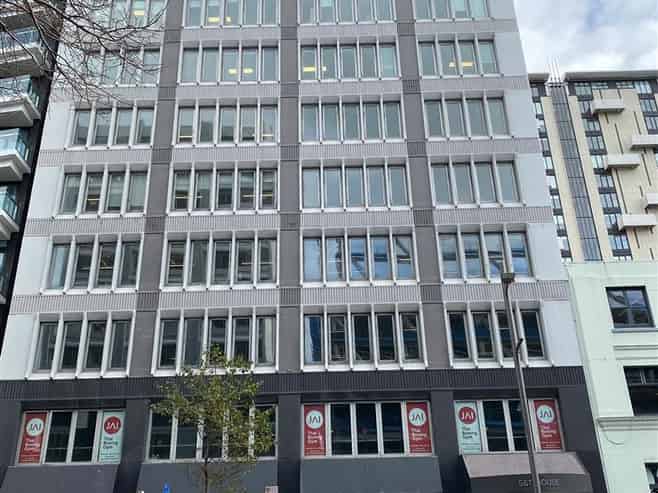 Full Floor with Top Quality Fit-Out