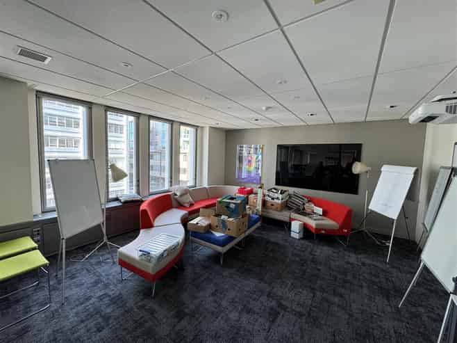 Full Floor with Top Quality Fit-Out