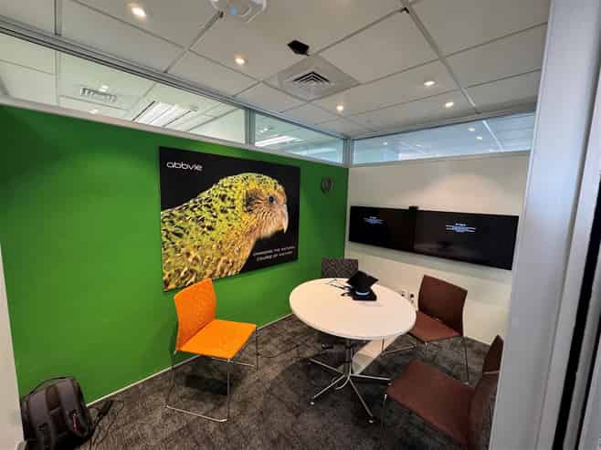 Full Floor with Top Quality Fit-Out
