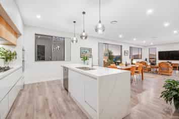 17 Takurua Terrace, Orewa