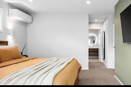 Modern Family Home in Whataupoko - Изглед 3