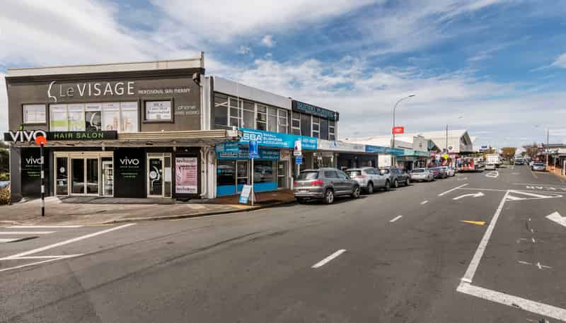 Retail/159 Kitchener Road, Milford