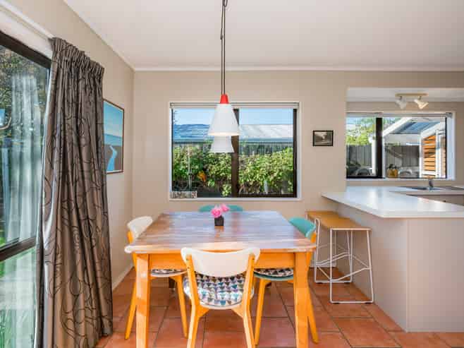 7 Rodney Grove, Paraparaumu
