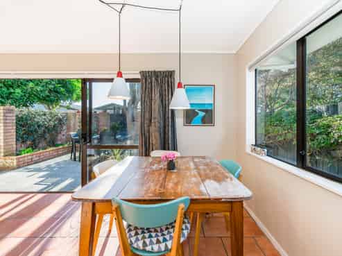 7 Rodney Grove, Paraparaumu