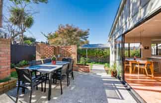 7 Rodney Grove, Paraparaumu