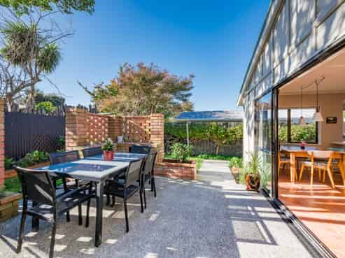 7 Rodney Grove, Paraparaumu