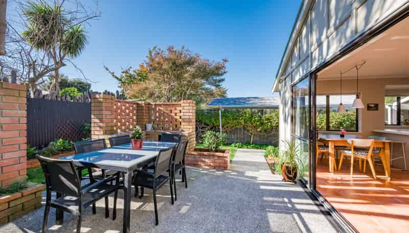7 Rodney Grove, Paraparaumu