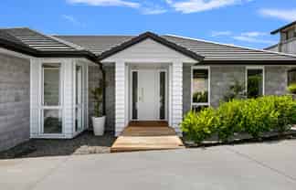 22 Ballintoy Park Drive, Welcome Bay