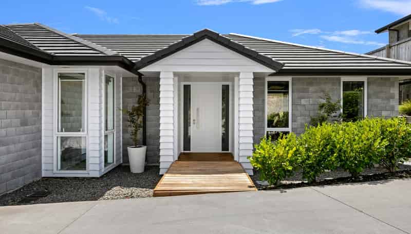 22 Ballintoy Park Drive, Welcome Bay