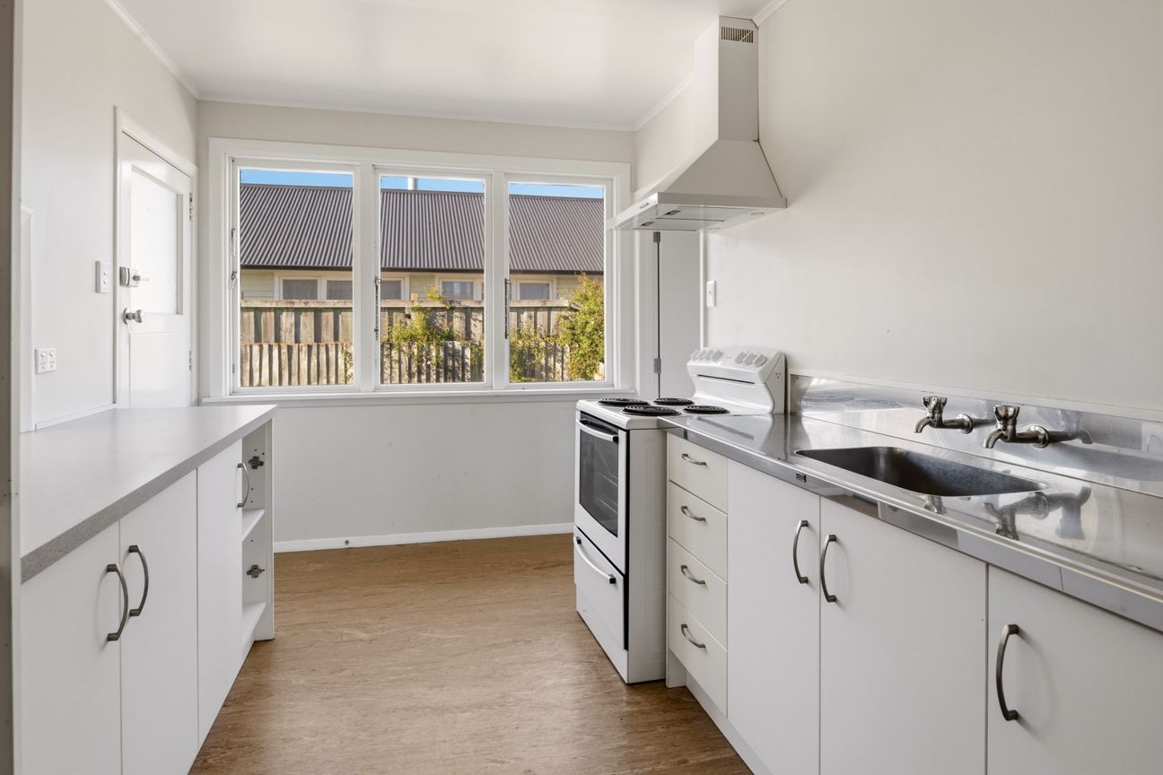 Under offer - first home or potential investment – pohled 5