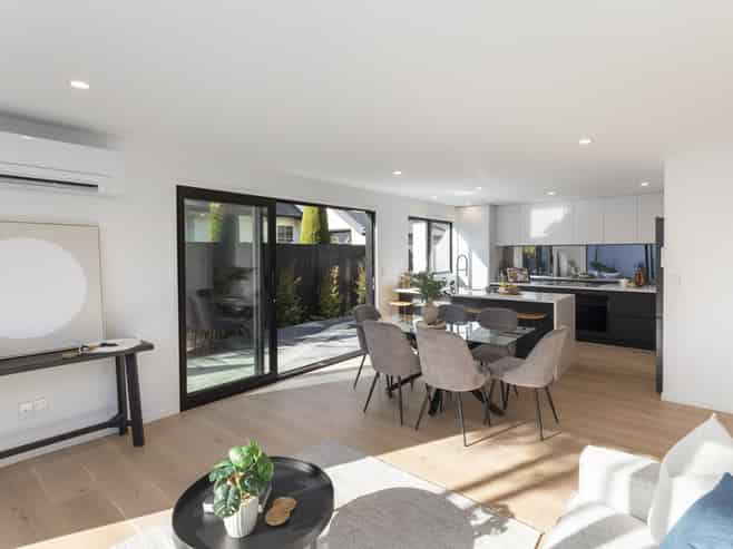 2/61 Murray Place, Saint Albans