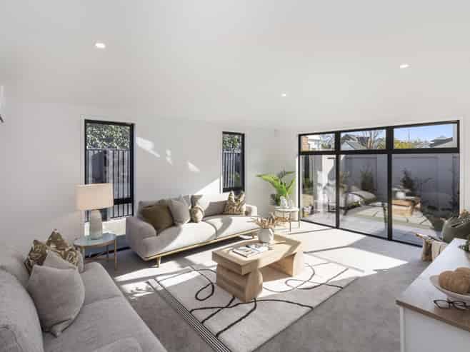 2/61 Murray Place, Saint Albans