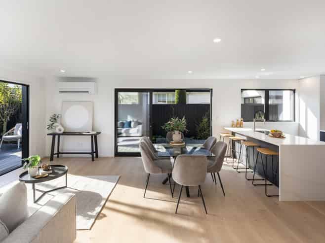 2/61 Murray Place, Saint Albans