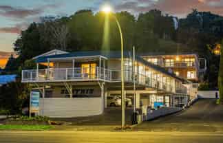 $200,000 Income + Seaview home
