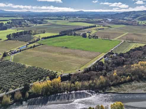 20 Dakins Road, East Taratahi