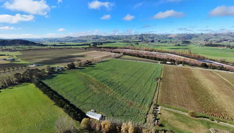 20 Dakins Road, East Taratahi