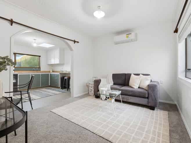 8 Mount Street, Wakari