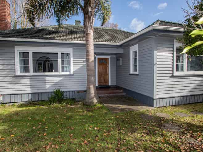 675 Grey Street, Hamilton East