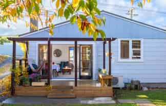 10 Dell Road, Raumati South