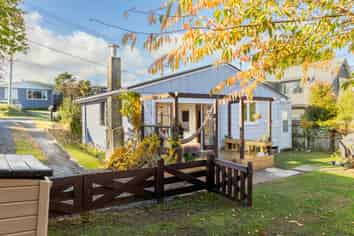 10 Dell Road, Raumati South