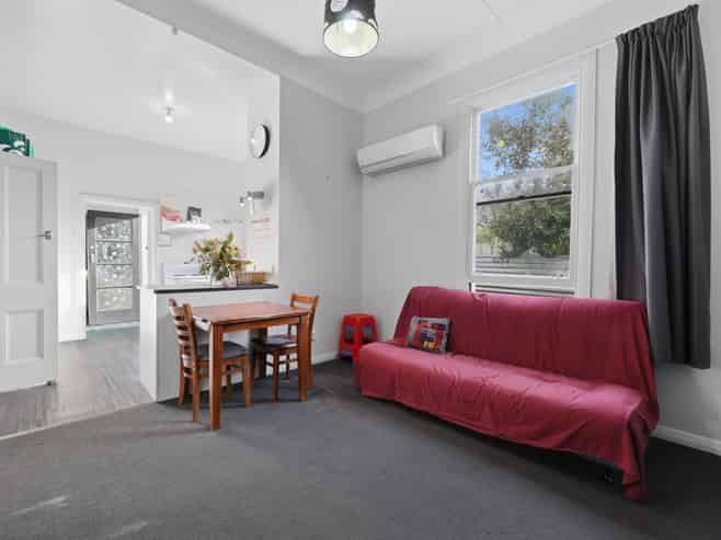 8 Morrison Street, Caversham