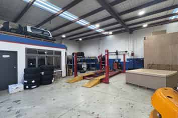 Functional road-front industrial – 228sqm