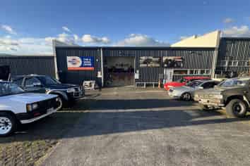 Functional road-front industrial – 228sqm