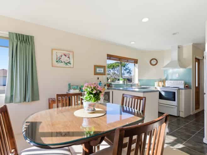 8 Webb Place, Papamoa Beach