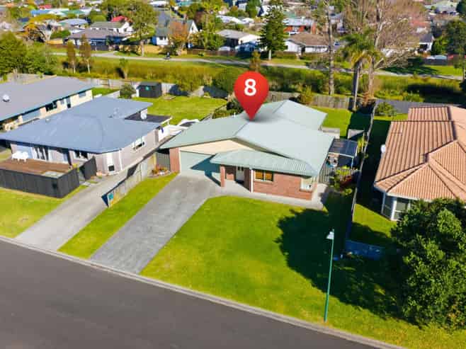 8 Webb Place, Papamoa Beach