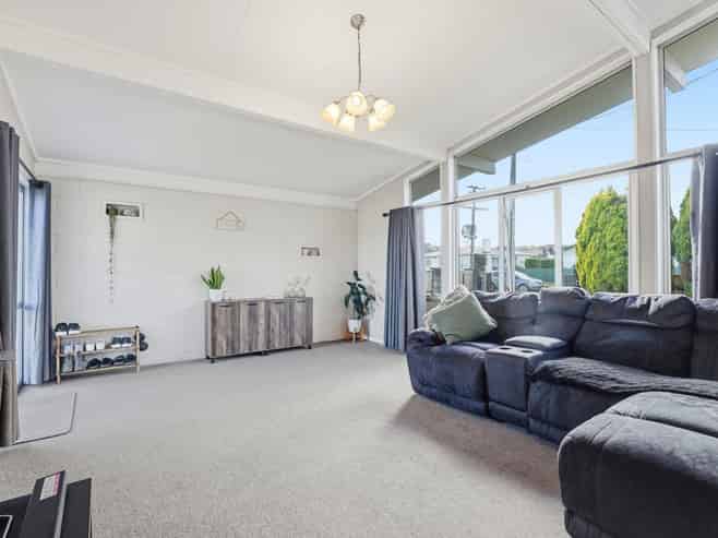83 Devon Road, Springvale