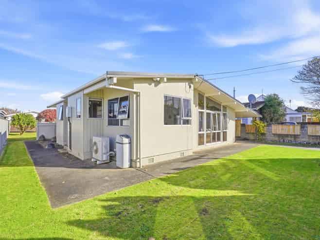 83 Devon Road, Springvale