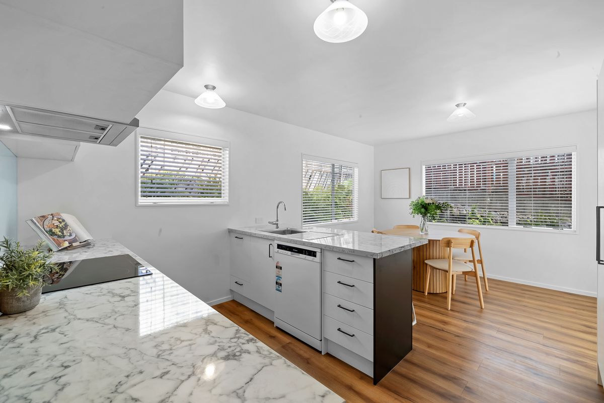 RENOVATED & READY IN STRANDON - Ansicht 6