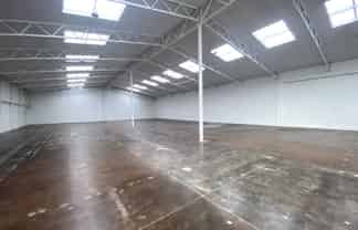 Heavy Industrial Warehouse w/ ample parking
