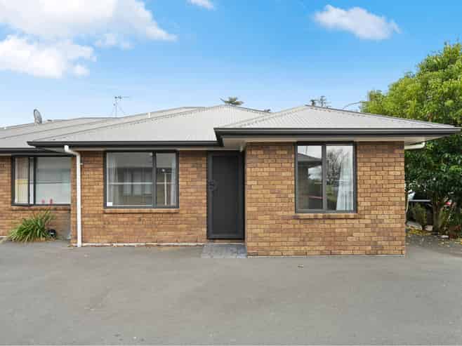 1/240 Old Farm Road, Hillcrest