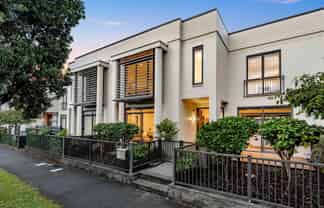 52 Bluegrey Avenue, Stonefields