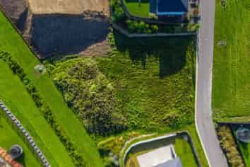 39 Meadowstone Street, Gleniti