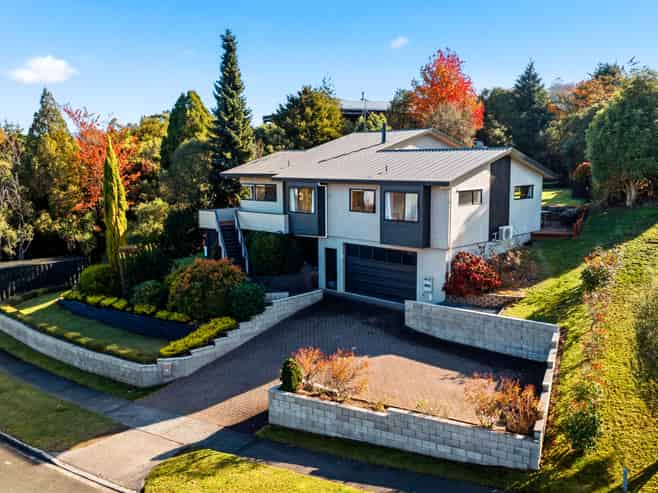 21 Kahurangi Drive, Rangatira Park