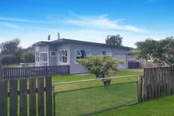 27 Roore Street, Foxton Beach