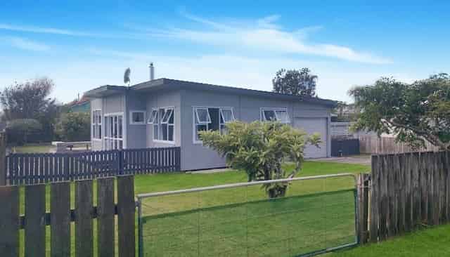 27 Roore Street, Foxton Beach